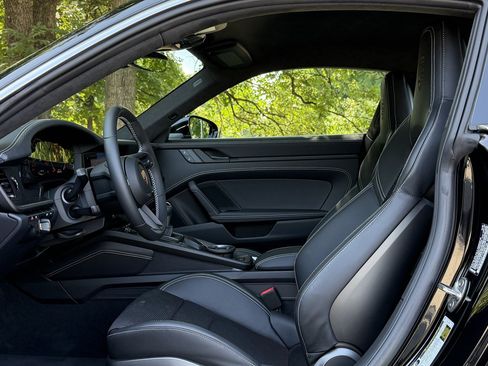 Certified 2026 Porsche 911 GT3 RWD image 24