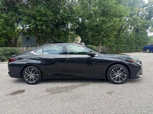 Used 2023 Lexus ES 350 w/ Premium Package FWD image 11