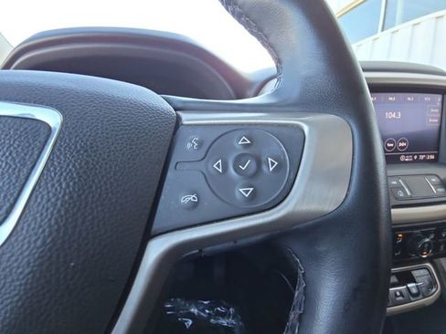 Used 2023 GMC Acadia Denali image 12