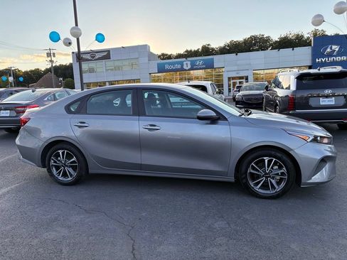 Used 2023 Kia Forte LXS w/ LXS Technology Package FWD image 8