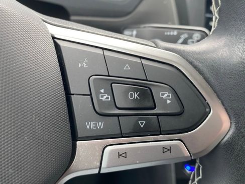 Used 2023 Volkswagen Tiguan SE image 28