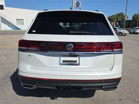 New 2026 Volkswagen Atlas SE FWD image 4