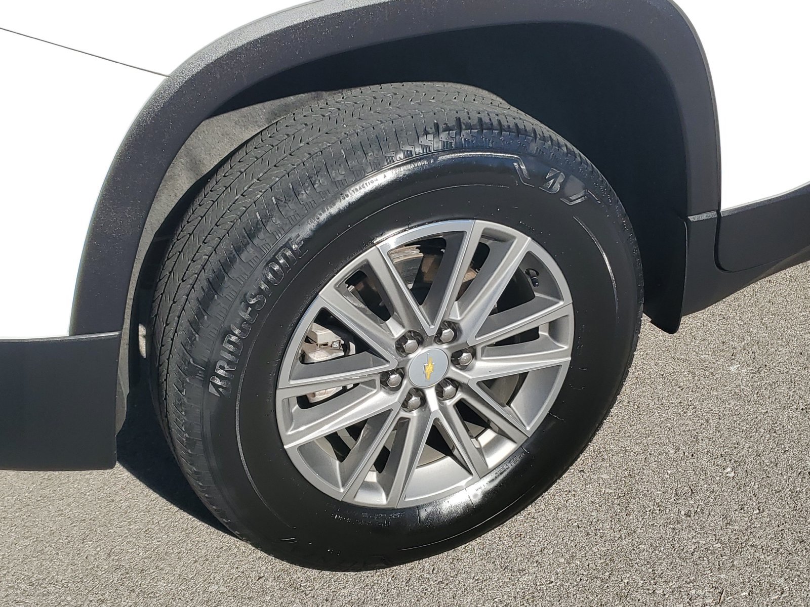 Used 2024 Chevrolet Traverse LT AWD/4WD image 5