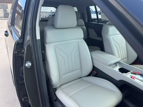 New 2026 Hyundai Santa Fe SEL FWD image 30