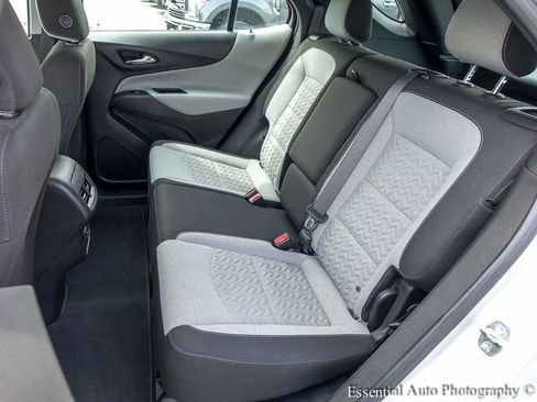 Used 2022 Chevrolet Equinox LS AWD/4WD image 11