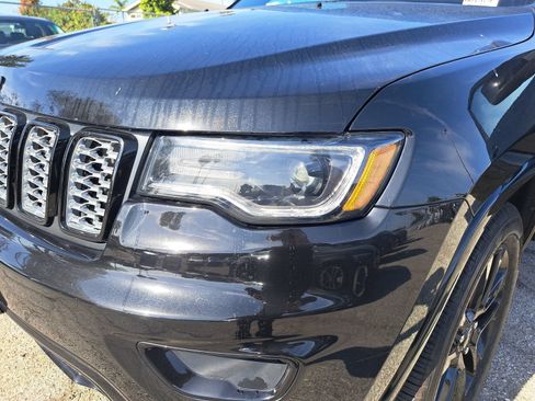 Used 2020 Jeep Grand Cherokee Altitude AWD/4WD image 12