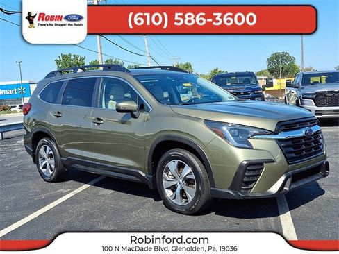 Used 2023 Subaru Ascent Premium w/ Convenience Package image 1