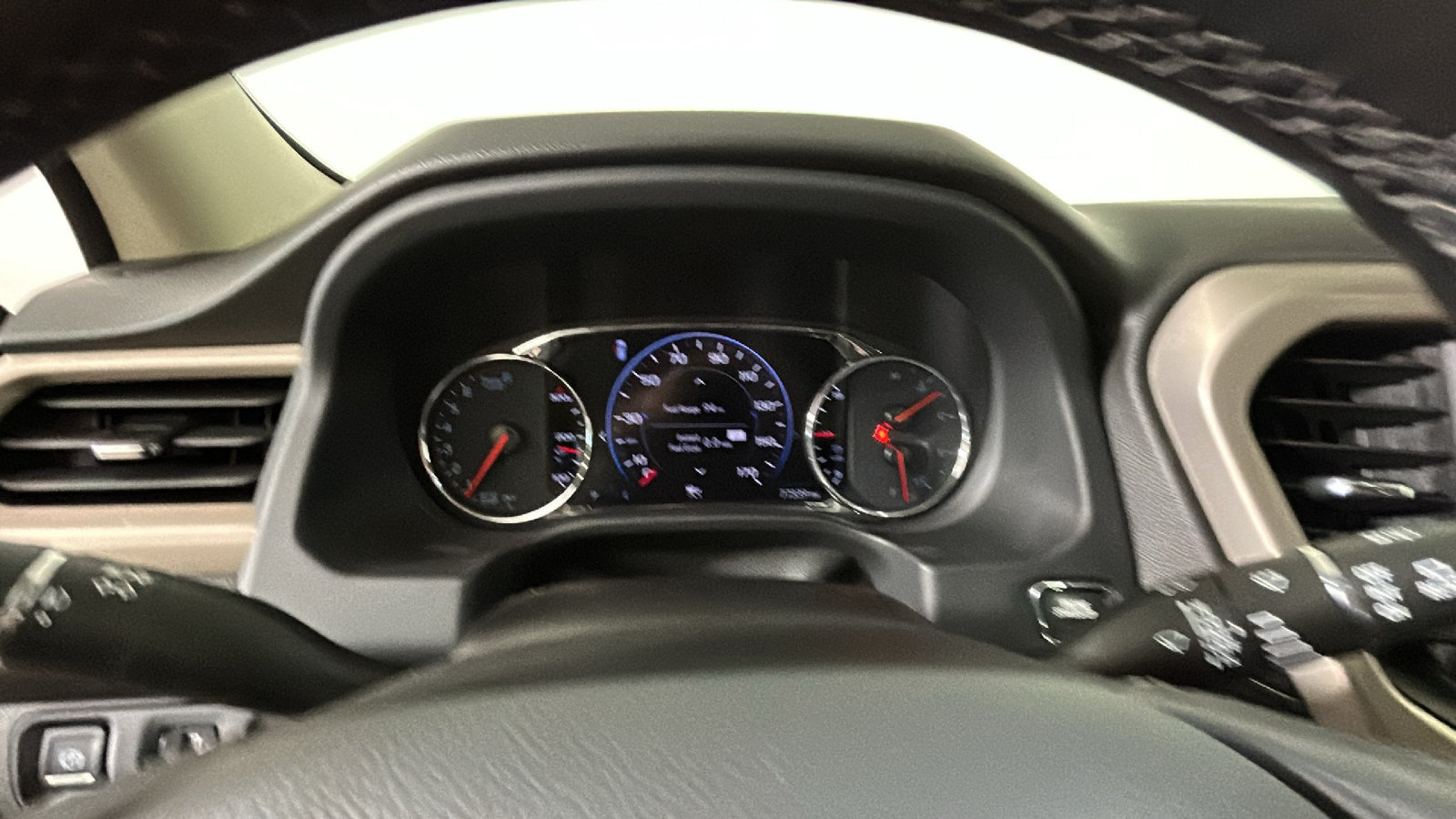 Used 2023 GMC Acadia Denali w/ Black Diamond Edition AWD/4WD image 21