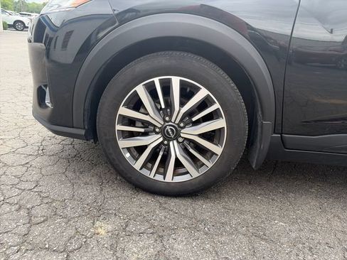 Used 2023 Nissan Kicks SV FWD image 24