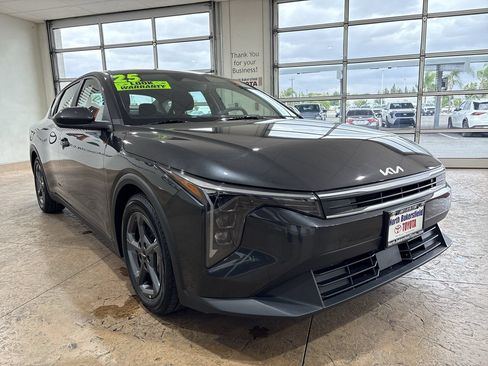 Used 2025 Kia K4 FWD image 4