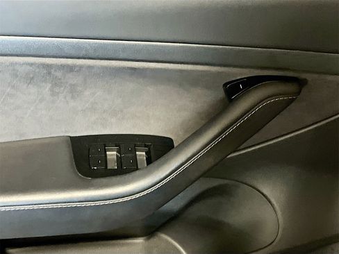 Used 2020 Tesla Model 3 image 18