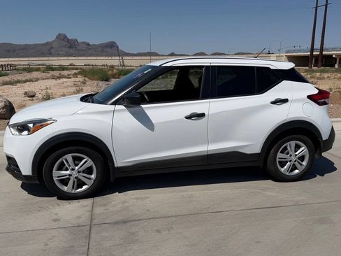 Used 2020 Nissan Kicks S FWD image 5
