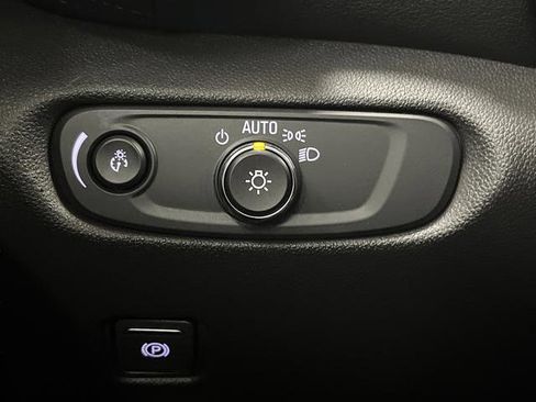 Used 2021 Chevrolet Blazer RS w/ Enhanced Convenience Package image 26