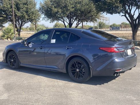 New 2026 Toyota Camry Hybrid image 7