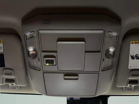 Used 2020 Toyota Tundra 4x4 CrewMax image 26