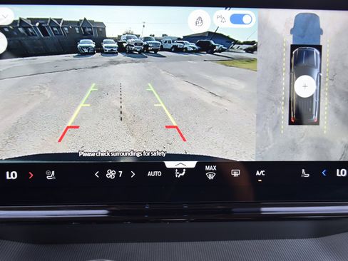 New 2025 Ford Expedition Active image 13