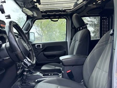 Used 2020 Jeep Gladiator Sport w/ Quick Order Package 24S AWD/4WD image 6