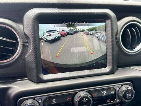 Certified 2023 Jeep Wrangler Unlimited Sahara AWD/4WD image 15