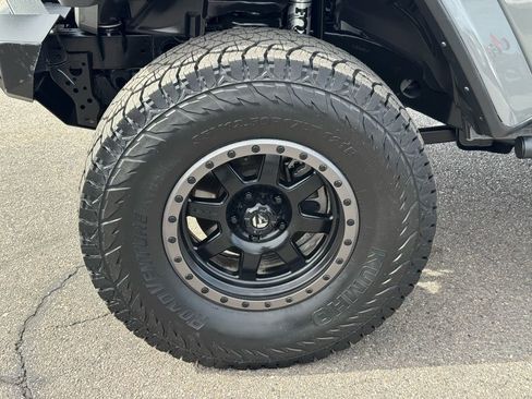 Used 2023 Jeep Wrangler Unlimited Rubicon w/ Steel Bumper Group AWD/4WD image 11