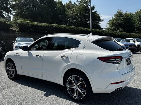 Used 2023 Maserati Levante GT AWD/4WD image 5