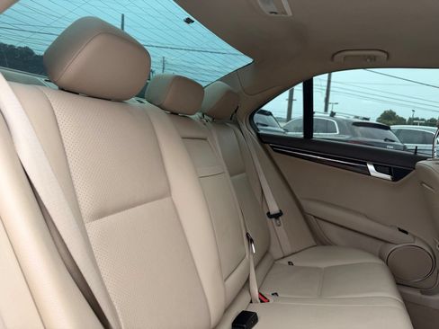 Used 2014 Mercedes-Benz C 250 Sedan image 30