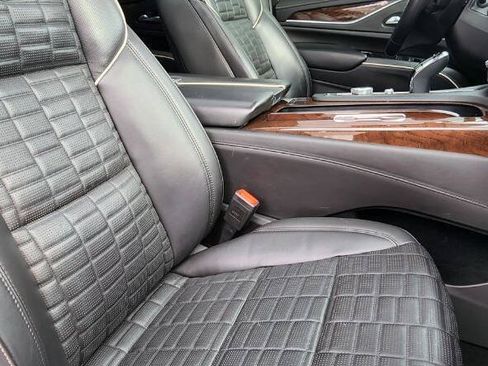 Used 2023 Cadillac Escalade ESV Sport Platinum w/ LPO, ONYX Package AWD/4WD image 20
