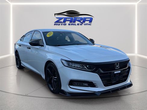 Used 2018 Honda Accord Sport image 9