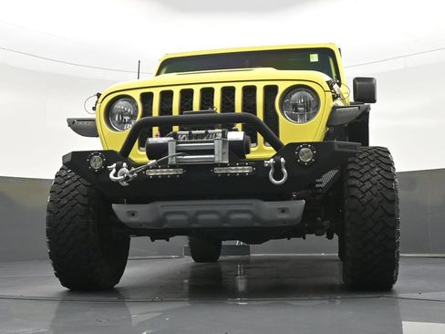 Used 2023 Jeep Gladiator Mojave w/ Cold Weather Group AWD/4WD image 30