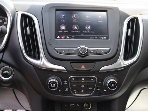 Used 2021 Chevrolet Equinox LT FWD image 30
