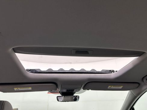 Used 2024 Honda Odyssey EX-L image 16