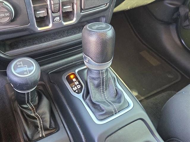 Used 2021 Jeep Wrangler Unlimited Sahara AWD/4WD image 12