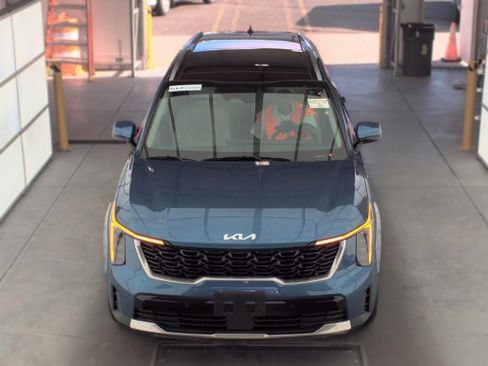 Used 2025 Kia Sorento EX w/ EX Panoramic Sunroof Package AWD/4WD image 8