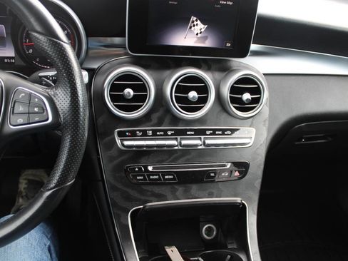 Used 2018 Mercedes-Benz GLC 300 4MATIC image 13