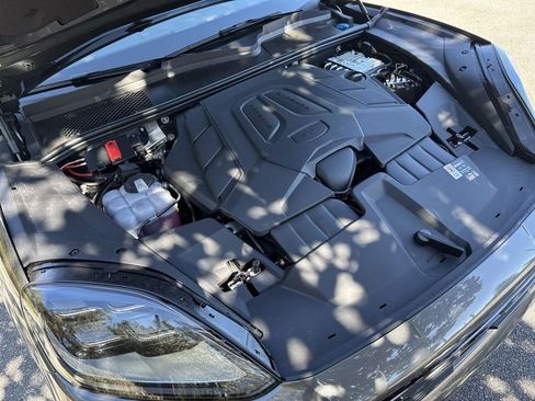 New 2026 Porsche Cayenne image 22