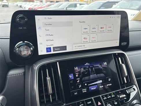 Used 2024 Lexus LX 600 4WD w/ Appearance Package image 18