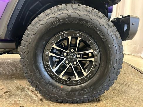 New 2026 Jeep Wrangler Unlimited Rubicon 392 w/ Quick Order Package 27X Moab AWD/4WD image 32