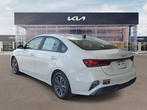 Certified 2023 Kia Forte LXS FWD image 4