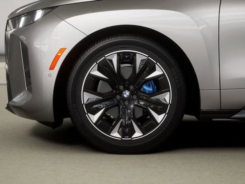 New 2026 BMW iX xDrive45 image 32
