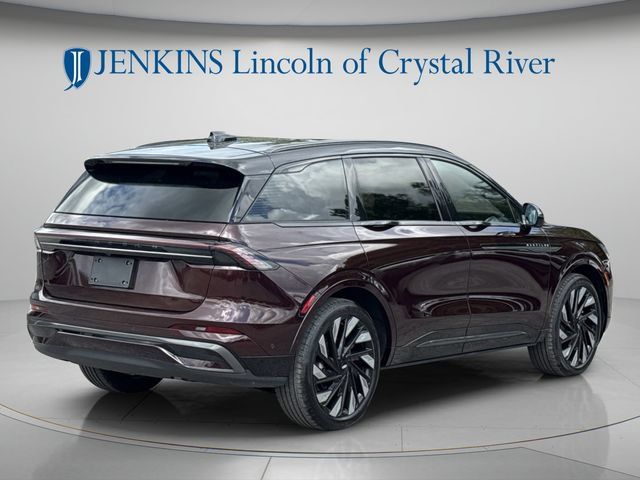 Used 2024 Lincoln Nautilus Reserve w/ Equipment Group 202A AWD/4WD image 5