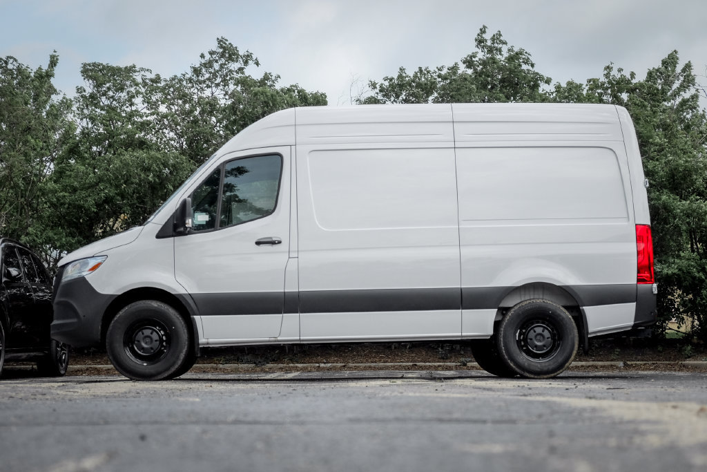 Used 2026 Mercedes-Benz Sprinter 2500 image 3
