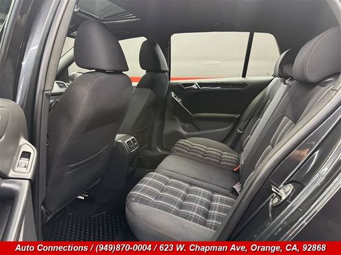 Used 2012 Volkswagen Golf 4-Door FWD image 9