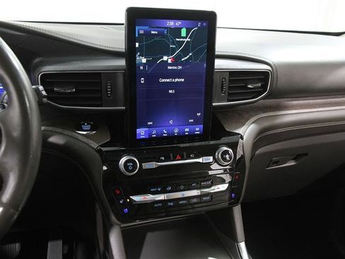 Certified 2021 Ford Explorer Platinum w/ Equipment Group 601A image 9