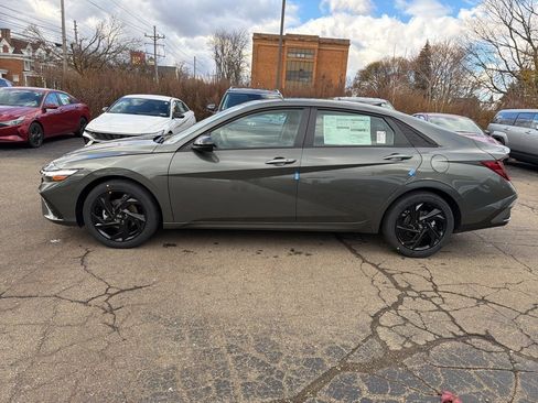 New 2026 Hyundai Elantra Sport image 4