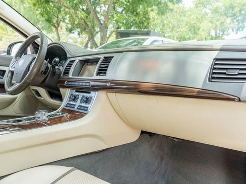 Used 2012 Jaguar XF Portfolio image 47
