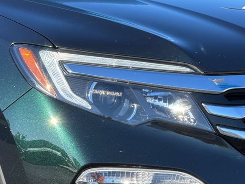 Used 2016 Honda Pilot Touring image 12