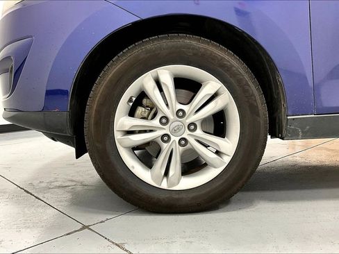 Used 2012 Hyundai Tucson GLS image 11