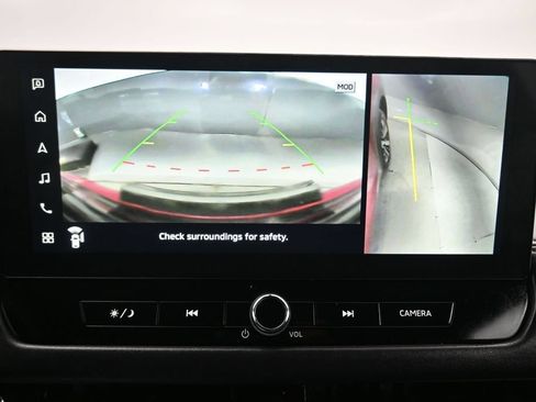 Used 2025 Mitsubishi Outlander AWD image 20