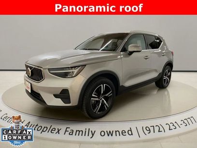 Used 2025 Volvo XC40 B5 Core