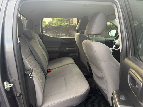 Used 2020 Toyota Tacoma SR5 RWD image 16