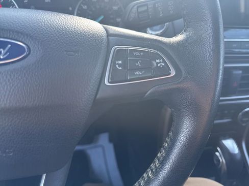 Certified 2019 Ford EcoSport SE image 16